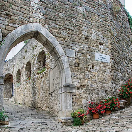 Villa Solaria By Interhome Livade