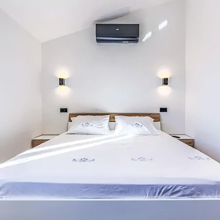 Solaria By Interhome