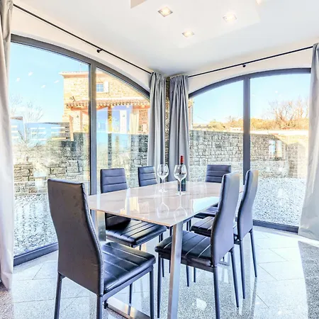 Solaria By Interhome * Livade