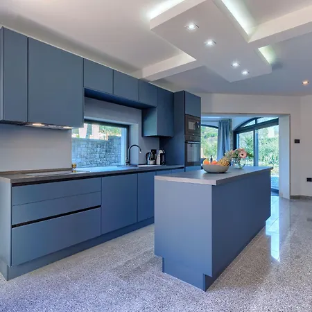 Solaria By Interhome Livade