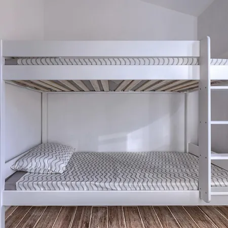 Solaria By Interhome * Livade