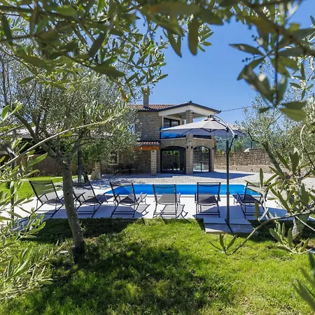 Villa Solaria By Interhome Livade