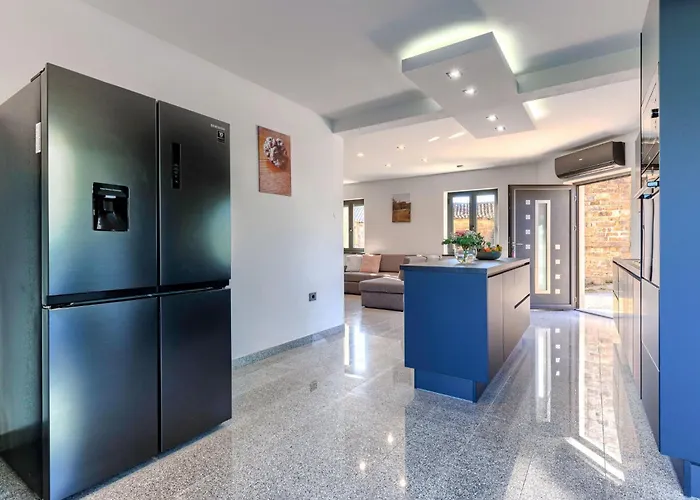 Solaria By Interhome ヴィラ リヴァデ